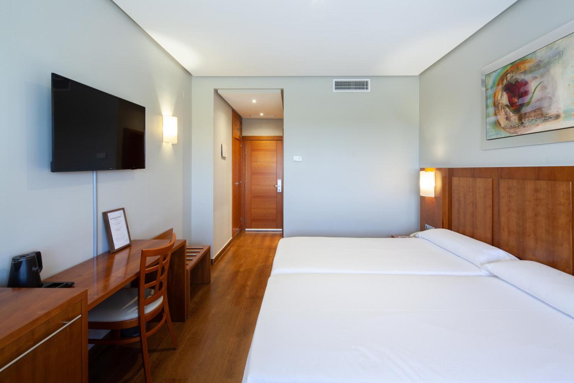 Leflet Sanlucar Hotel Sanlucar la Mayor Bagian luar foto
